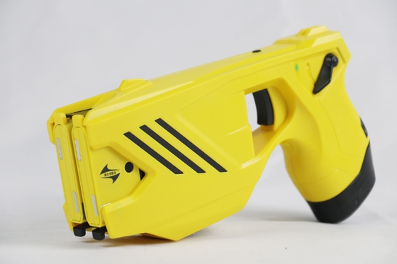 satın al Yüksek verimlilik 3 in 1 Stun Gun Çift Patlayıcı Şarj edilebilir Stun Gun Çevrimiçi üretim